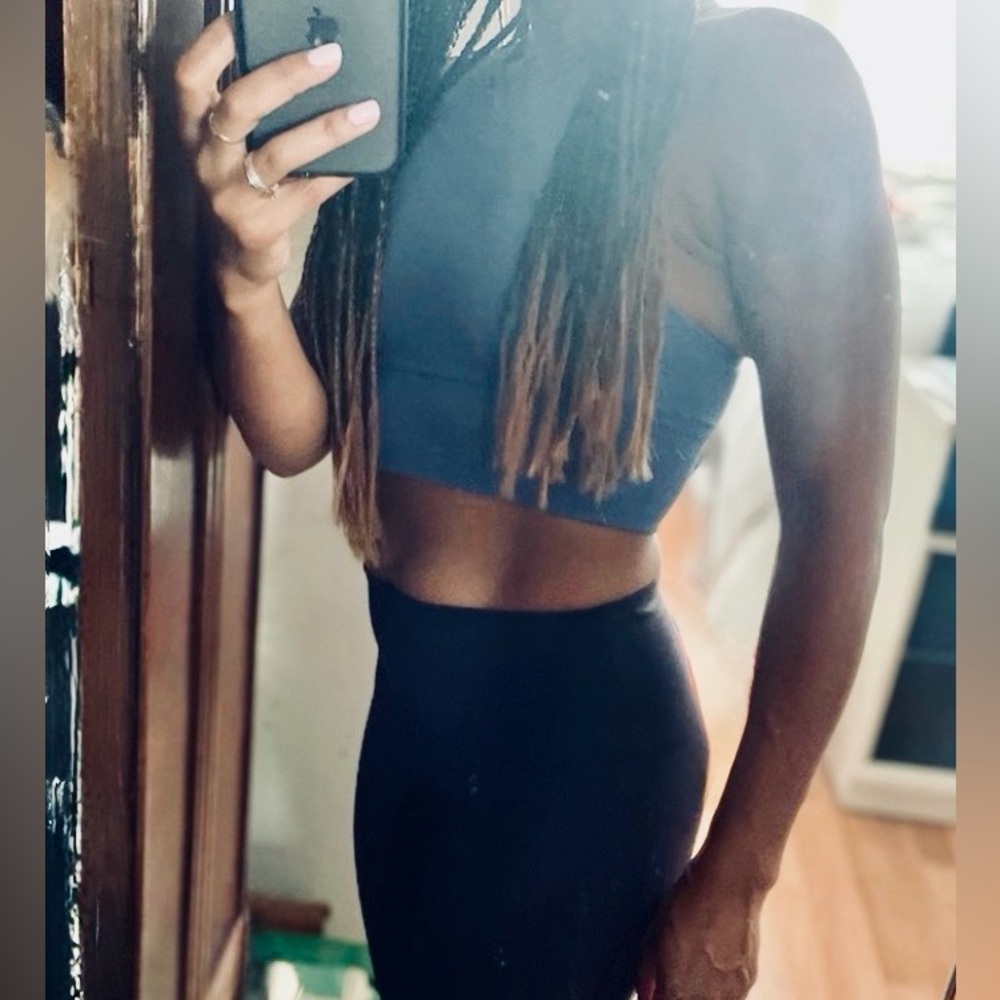 Lululemon (Blue-Violet) Racerback Sports Bra
